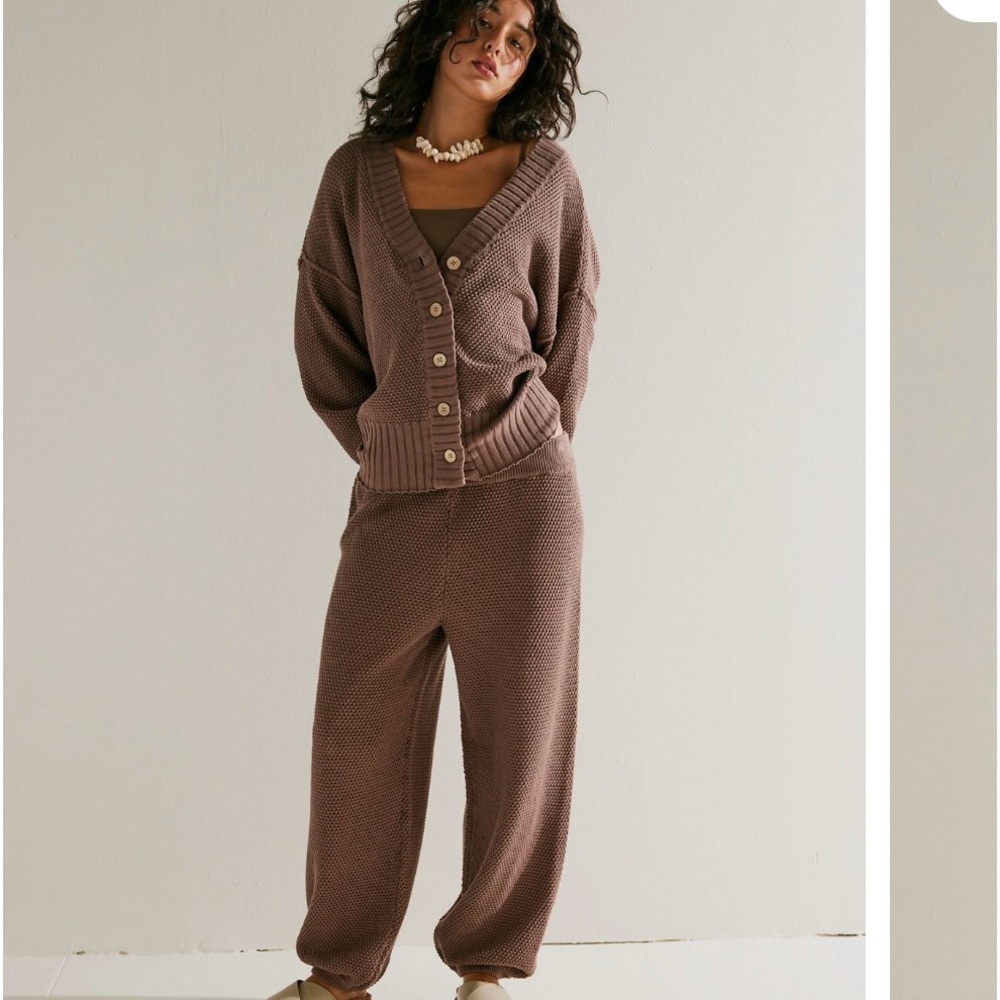 NWOT
Hailee Cardi SET!
 perfect transition outfit for fall
Color  gulf cocoa